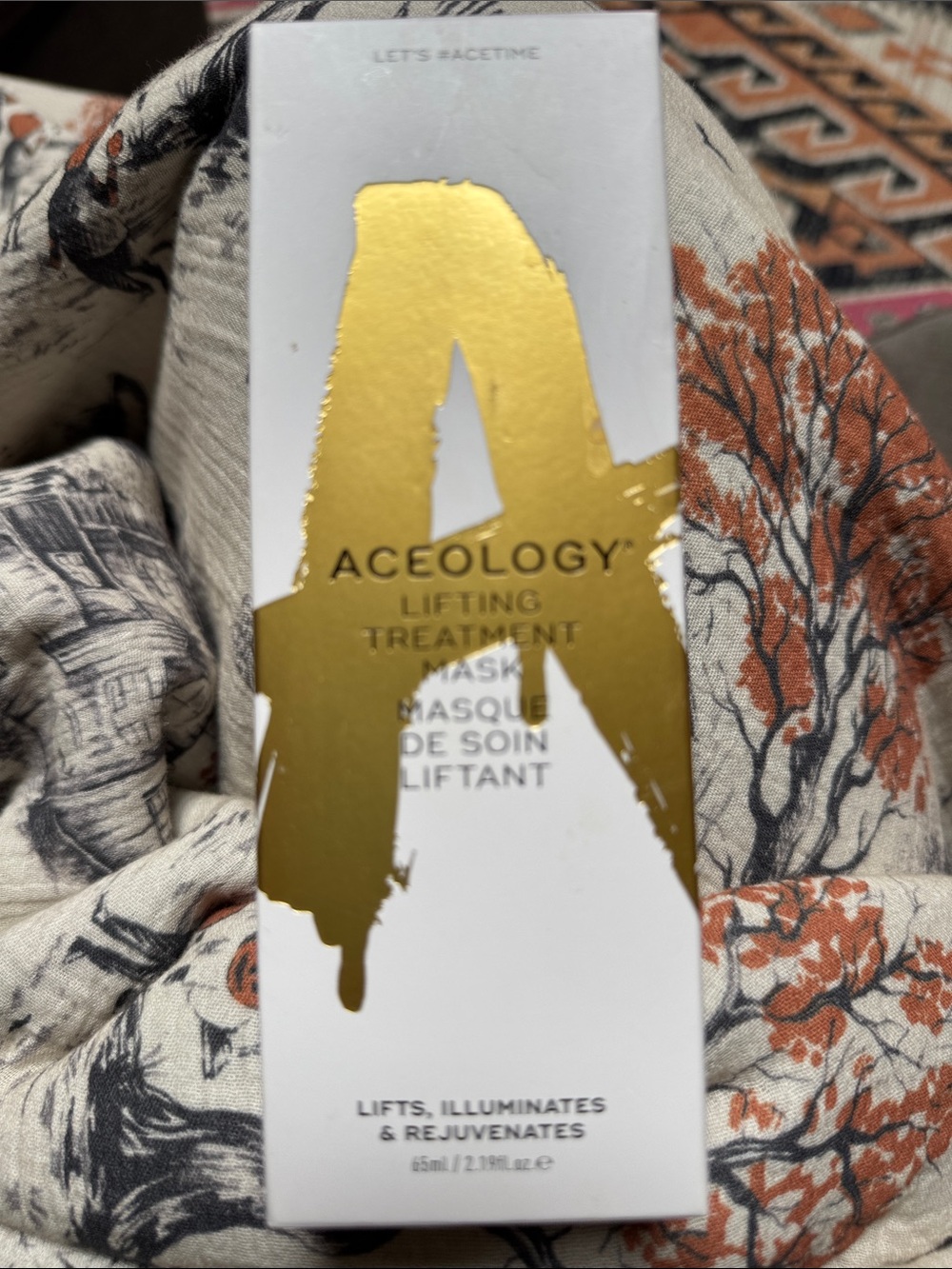 Aceology Lifting Treatment Mask - White with Gold Accent